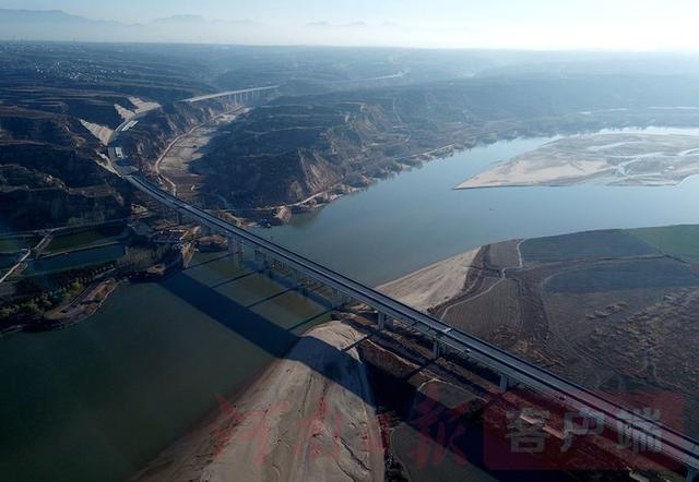 國道207孟州至(zhì)偃師黃河大橋即(jí)将建成通車
