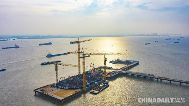 在漢央企(qǐ)首創橋梁智(zhi)能溫控系統(tǒng)，助力世界zui大(dà)跨度公鐵兩(liang)用斜拉橋建(jian)設