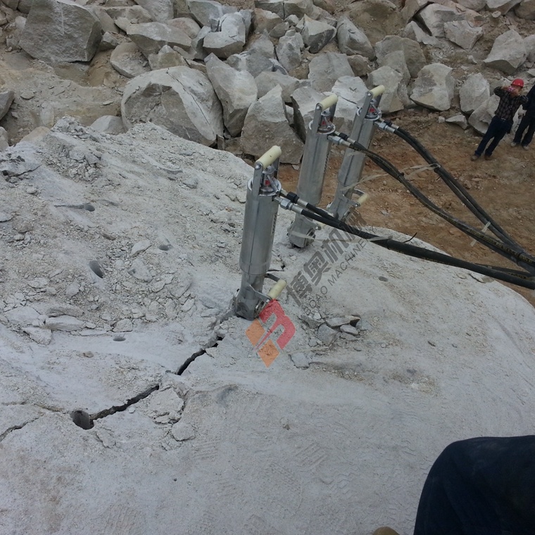 咸(xián)阳尔易金属制造(zào)集团(WAP站)FL90A手動岩石(shí)劈裂機