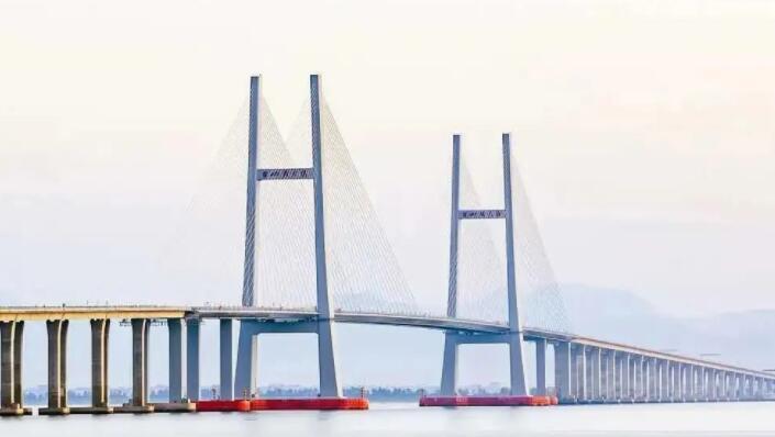 台州灣大橋及(jí)接線工程順利通(tōng)過竣工驗收