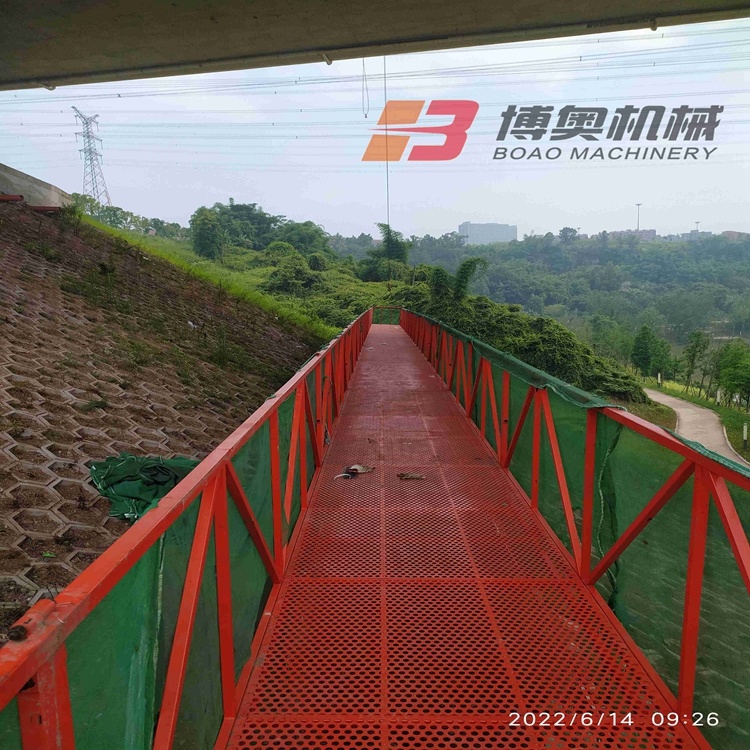 咸阳(yang)尔易金属制造(zao)集团(WAP站)Q1600系列橋(qiáo)梁塗裝施工吊(diao)籃平台