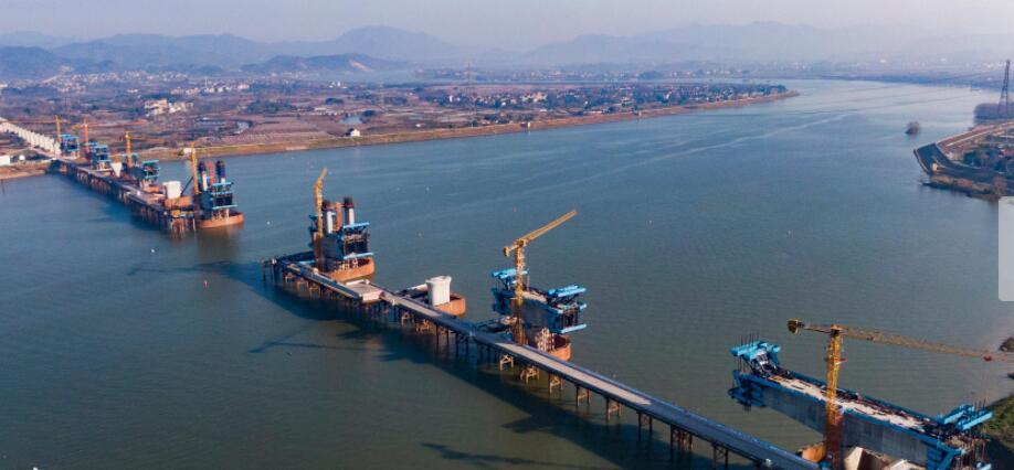 浙江(jiāng)金華蘭江(jiang)特大橋進(jìn)入上部梁(liáng)體施工