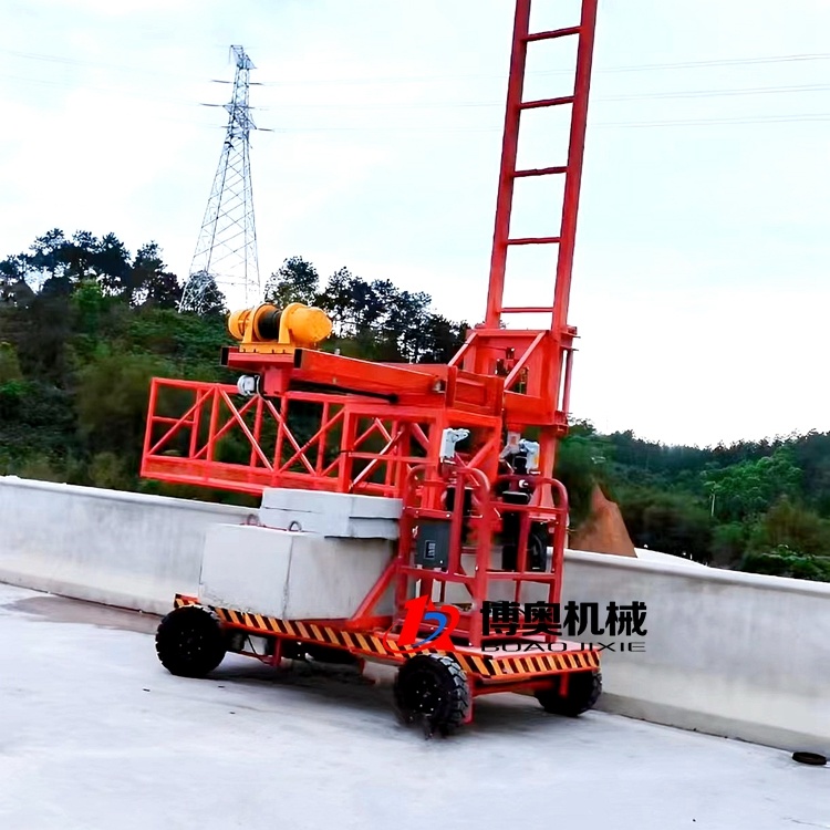 高(gao)架橋排水管道安(an)裝施工電動吊籃(lán)設備