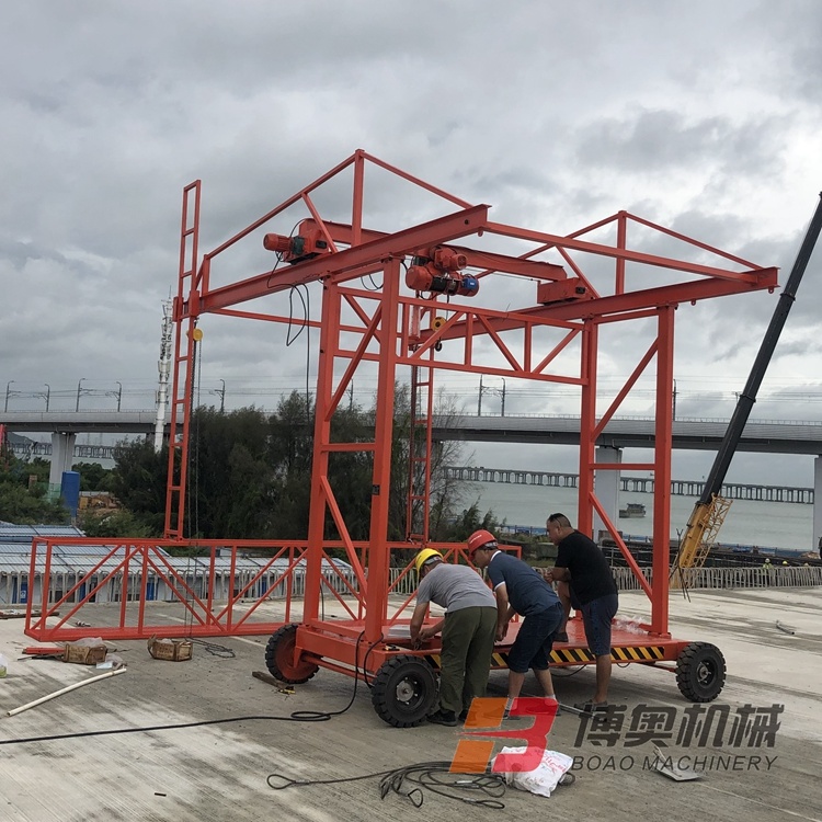 橋梁(liáng)防撞牆護欄模(mo)闆安全施工車(chē)