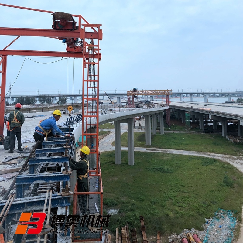 橋梁(liáng)防撞牆模(mó)闆台車