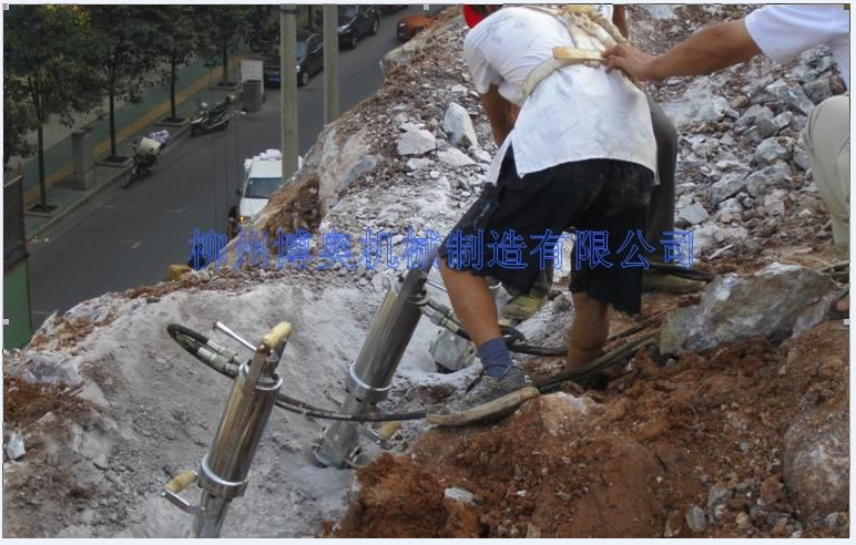 岩石劈裂(liè)機解決安(ān)徽采石難(nan)題/劈裂機(ji)價格