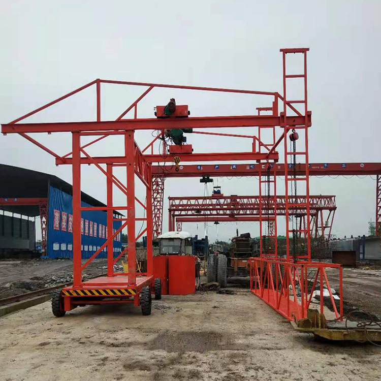 新型橋梁防(fang)撞牆模闆施工(gōng)台車