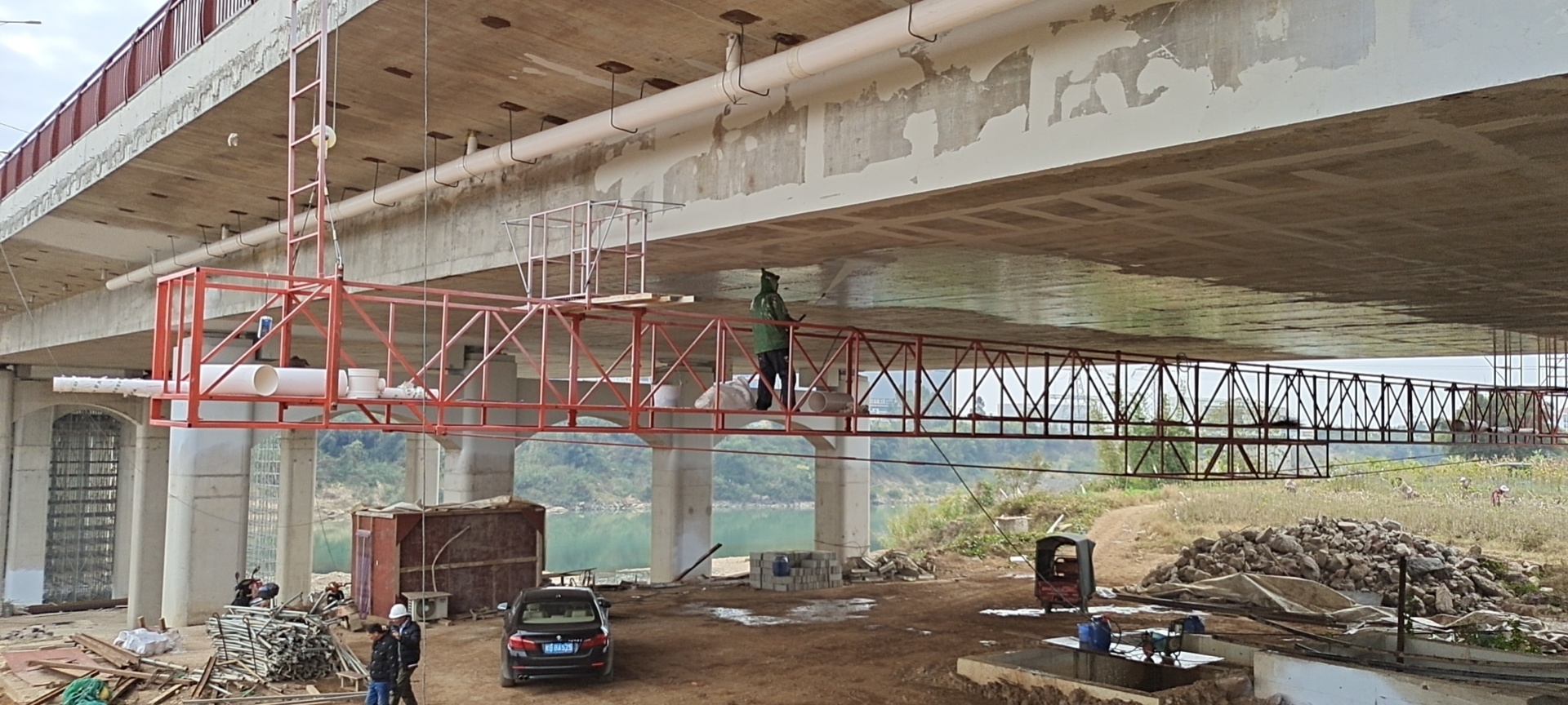 服務(wù)好的橋(qiao)梁吊籃(lán)廠家質(zhì)量一定(ding)不會差(cha)！